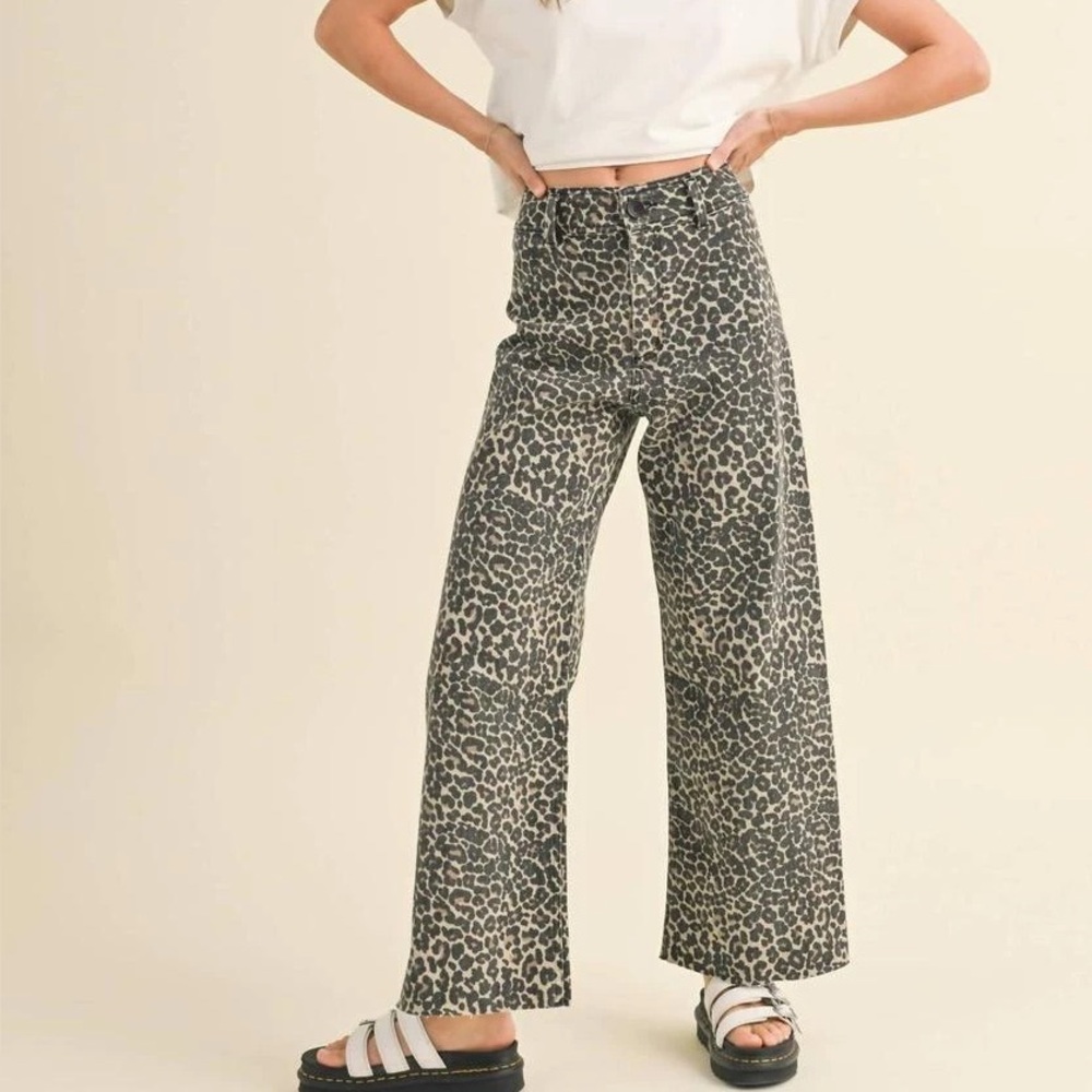 Miou Muse Leopard Print Wide Leg Jeans